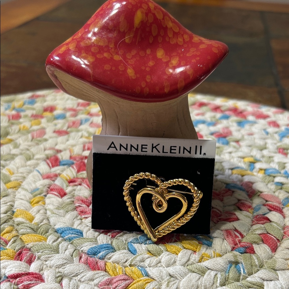 Anne Klein Vintage Twisted Gold Double Heart Brooch